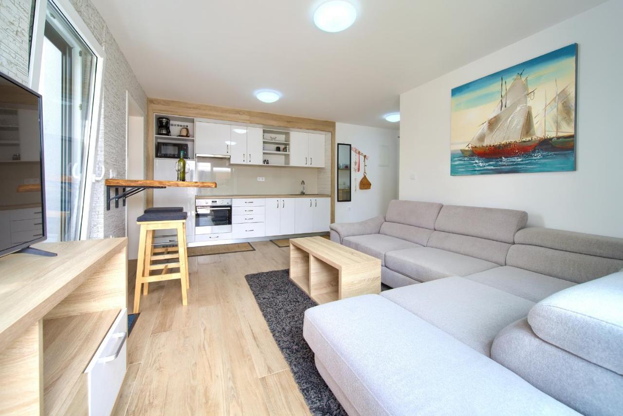 Apartments Nadica Deluxe マリンスカ エクステリア 写真